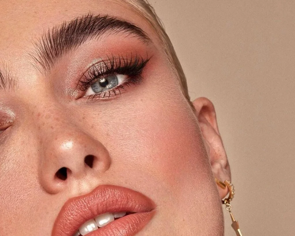 Szemöldök laminálás Budapest